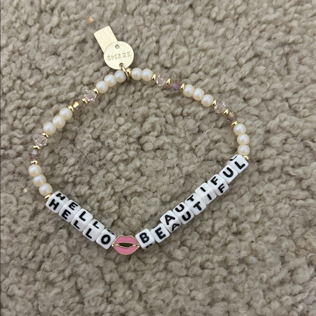 Gold And White Beaded Bracelet With 'Hello Beautiful' Charm
